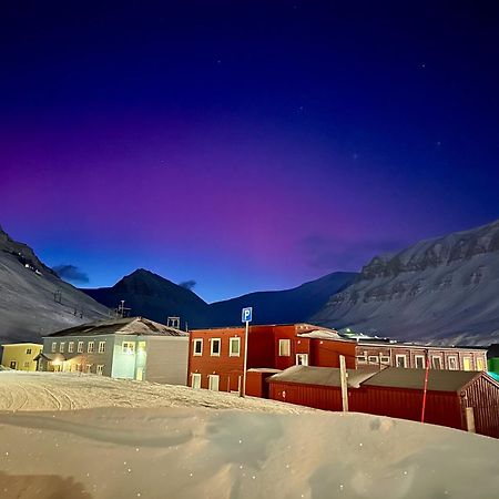 Haugen Pensjonat Svalbard Longyearbyen Buitenkant foto