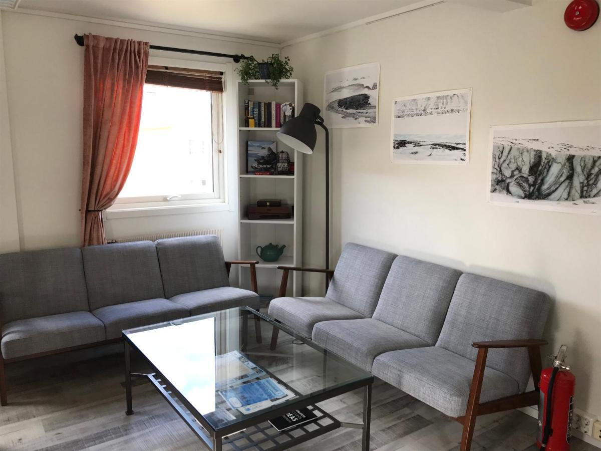 Haugen Pensjonat Svalbard Longyearbyen Buitenkant foto