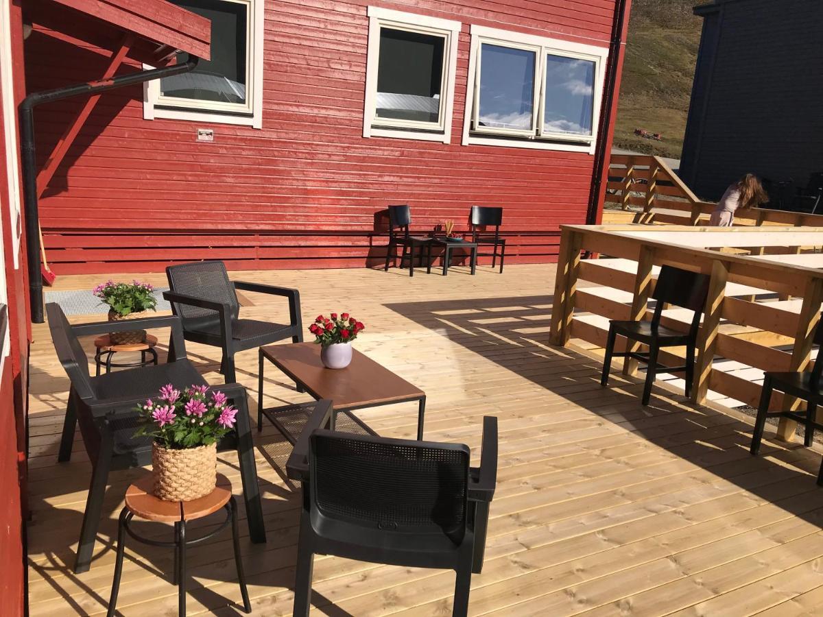 Haugen Pensjonat Svalbard Longyearbyen Buitenkant foto