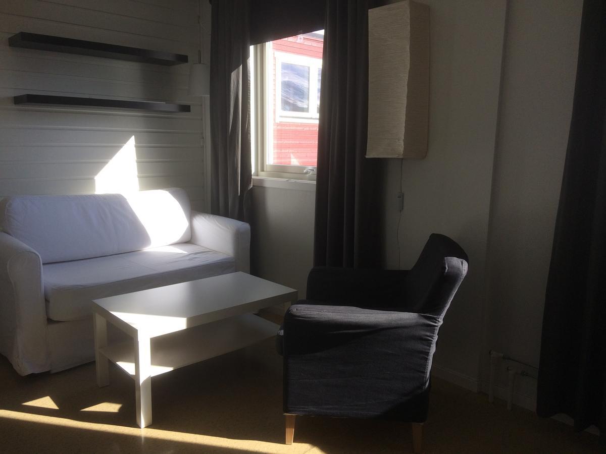 Haugen Pensjonat Svalbard Longyearbyen Buitenkant foto